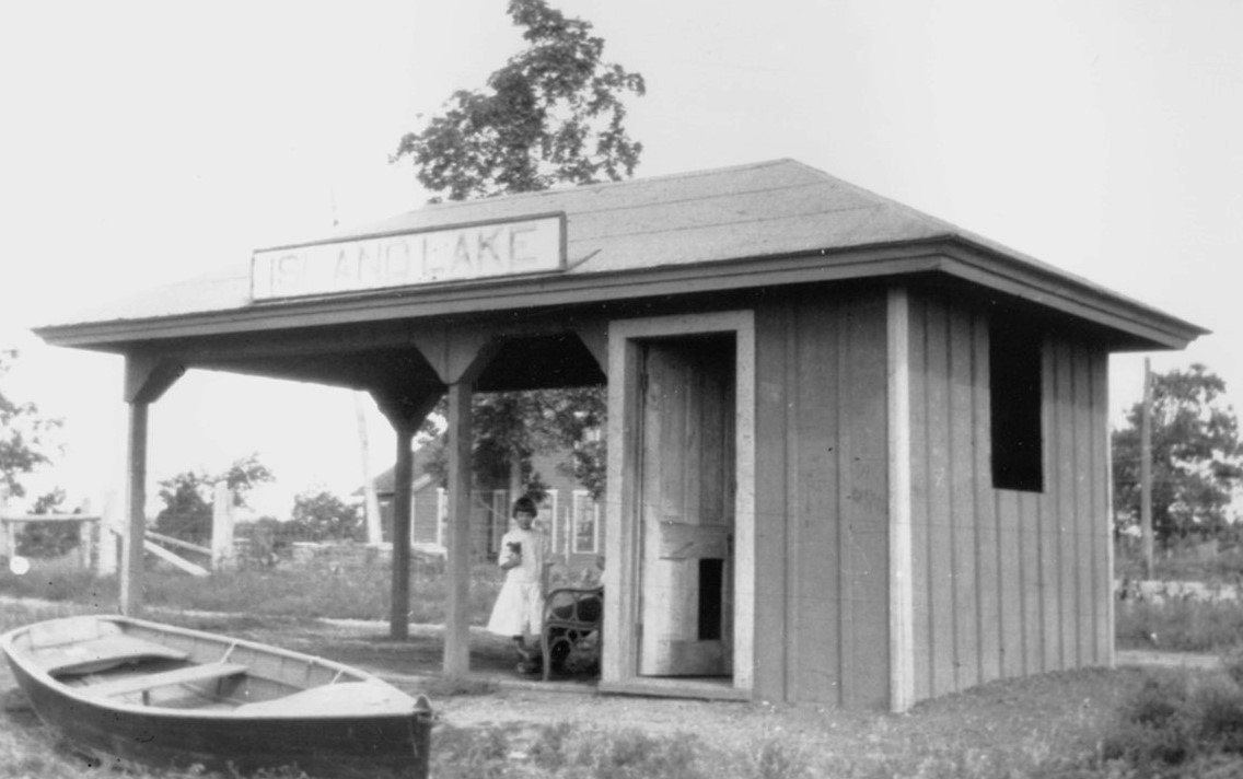 PM Island Lake Depot